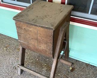 ANTIQUE Mill Wheat Grain Grinder Flour Mill box wood wooden primitive.