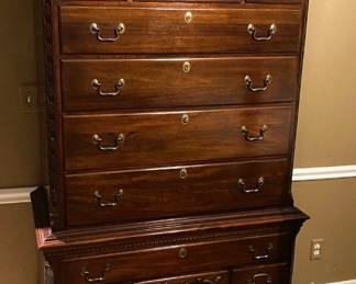 BEAUTIFUL CHEST OF DRAWERS LINK-TAYLOR.