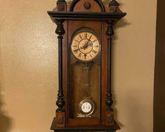 GORGEOUS ANTIQUE GERMAN REGULATOR WALL CLOCK.