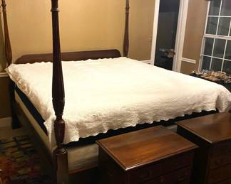 VINTAGE LINK-TAYLOR HEIRLOOM GALLERY KING SIZE BEDROOM SET