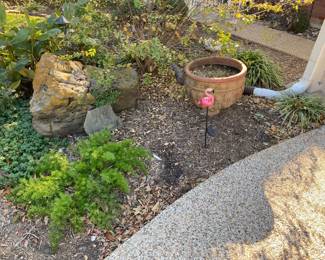 WE HAVE A GREAT MANY VERY NICE PLANTERS.