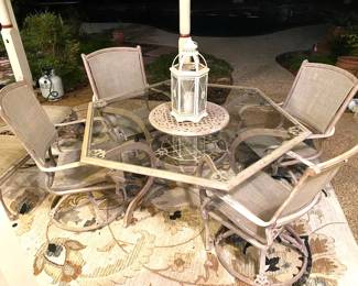 AWESOME LARGE PATIO SET.