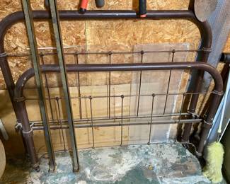 ANTIQUE IRON BED