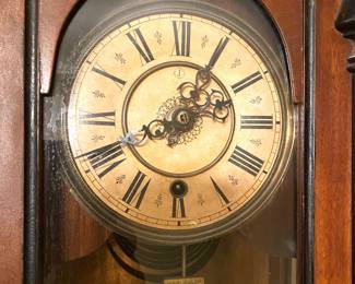 GORGEOUS ANTIQUE GERMAN REGULATOR WALL CLOCK.