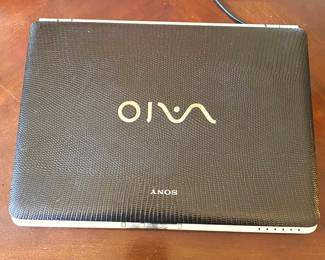 VERY NICE WORKING SONY LAPTOP WINDOWS VISTA.