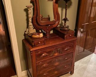ANTIQUE DRESSER WITH MIRROR.