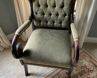 FANTASTIC ANTIQUE CHAIR.
