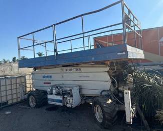 680 Scissor Lift