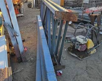 6212 Metal Rack