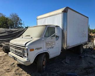 302 1991 Chevrolet G30 Box Van