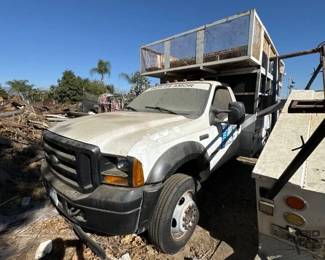 600 2007 Ford F450 Pickup Truck