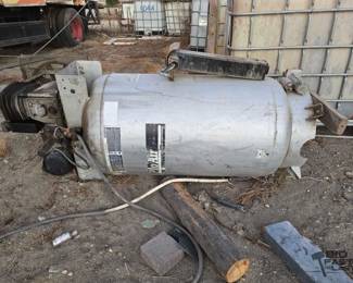 5150 80Gal Pro Air Compressor