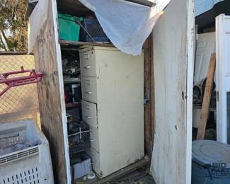 2500 EverStart Jump Box, Scooter, Staple Gun, Folding