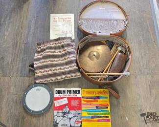 8072  Samsonite Luggage, Drum Books  More