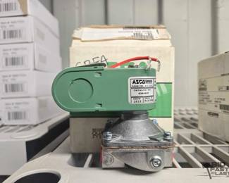 8556  NEW 3 Asco Solenoid Gas Valve