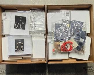 4308  NEW Over 50 Pairs of Earrings