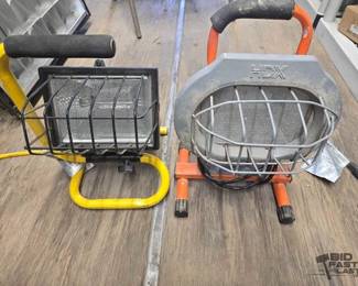 8600  2 Portable Work Lights