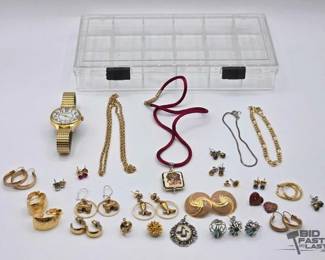 1004  Costume Jewelry with Case