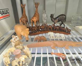 8100  11 Wooden  Stone Animal Figures