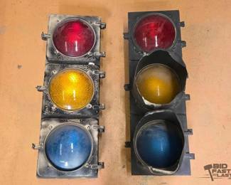 1800  2 Traffic Lights