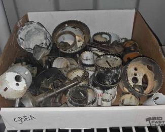 8566  Over 30 Hole Saw Bits