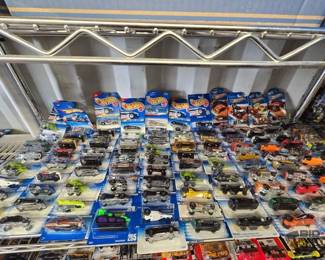 4064  NEW 108 Hot Wheel DieCast Cars
