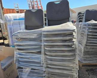 #90012 • (31) Samsonite Padded Stackable Chairs
