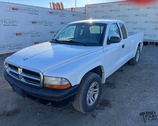 275  2004 Dodge Dakota