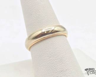 #702 • 14K Gold Band, 6.12g
