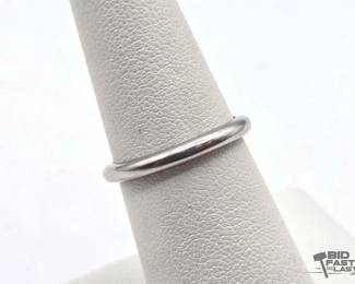 #704 • 14K White Gold Band, 2.84g
