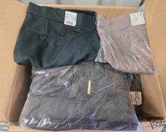 8656  NEW 30 Pairs of Work Pants