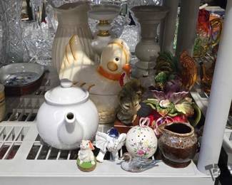 2578  Chicken Cookie Jar, Teapot and More