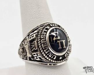 800  10K White Gold  Sapphire 1965 University of