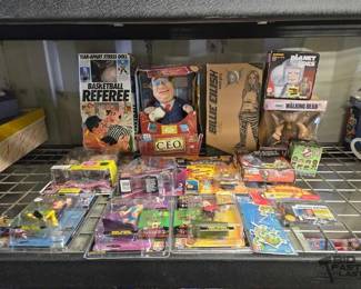 4160  NEW Collection of Figurines