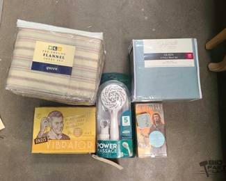 2524  2 Bed Sheet Sets, Power Massage Hand