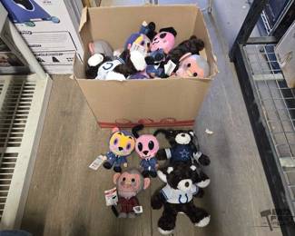 4170  Box of Plushies