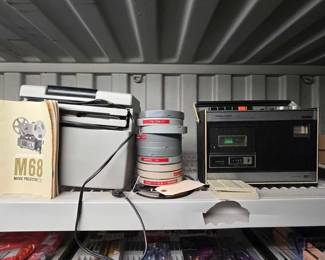 7220  Kodak Movie Projector, Film Cases  Realistic