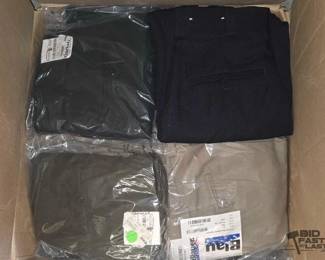 8666  NEW 31 Pairs Of Work Pants