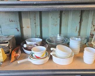 3016  Glass Kitchenware, Mixer  More
