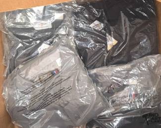 8668  NEW 18 Button Up Work Shirts