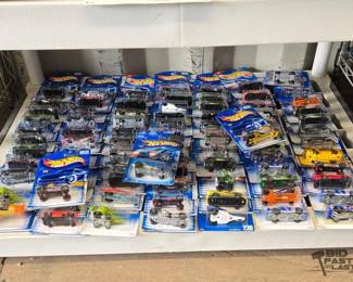 4056  NEW 80 Hot Wheels DieCast Cars