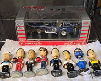 4072  Majorett Club 124  8 Nascar Mini Bobble