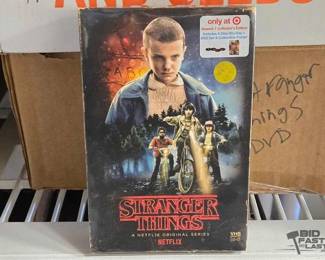 #4512 • NEW!!! (44) Stranger Things DVD Season 1 Collectors Edition
