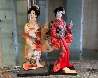 3540  2 Japanese Doll Figurines