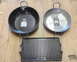 7134  NEW Vaello Pots  Cast Iron Grill