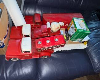 Diecast Trucks very cool!!!   Texaco is SOLD