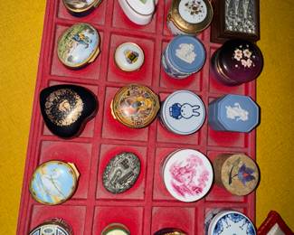 Lots of Porcelain handprinted boxes