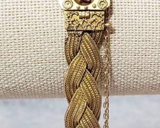 14K Gold Mesh Bracelet with a Diamond