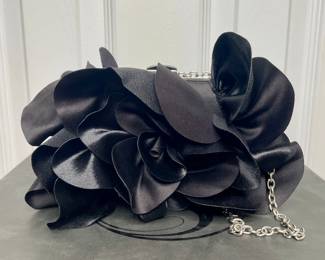 Satin evening bag Sondra Robert’s 