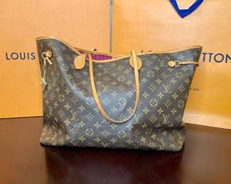 Louis Vuitton Neverfull MM Monogram